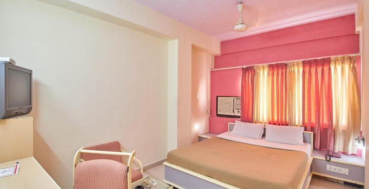 Hotel Aditya Rajkot Bagian luar foto
