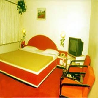 Hotel Aditya Rajkot Bagian luar foto